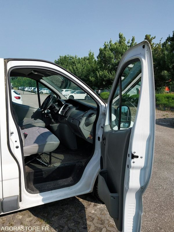 Minibus, Passenger van Renault Trafic 9 places DA-953-LM de 2013 avec 135 698 kms: picture 8