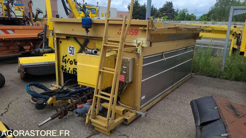 Saleuse ACOMETIS - 2004 - Tool/ Equipment: picture 1 Saleuse ACOMETIS - 2004 - Tool/ Equipment: picture 1