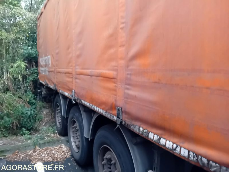 Semi-remorque Fruehauf Bâchée tunnel - 2017 (30699) - Semi-trailer: picture 3 Semi-remorque Fruehauf Bâchée tunnel - 2017 (30699) - Semi-trailer: picture 3