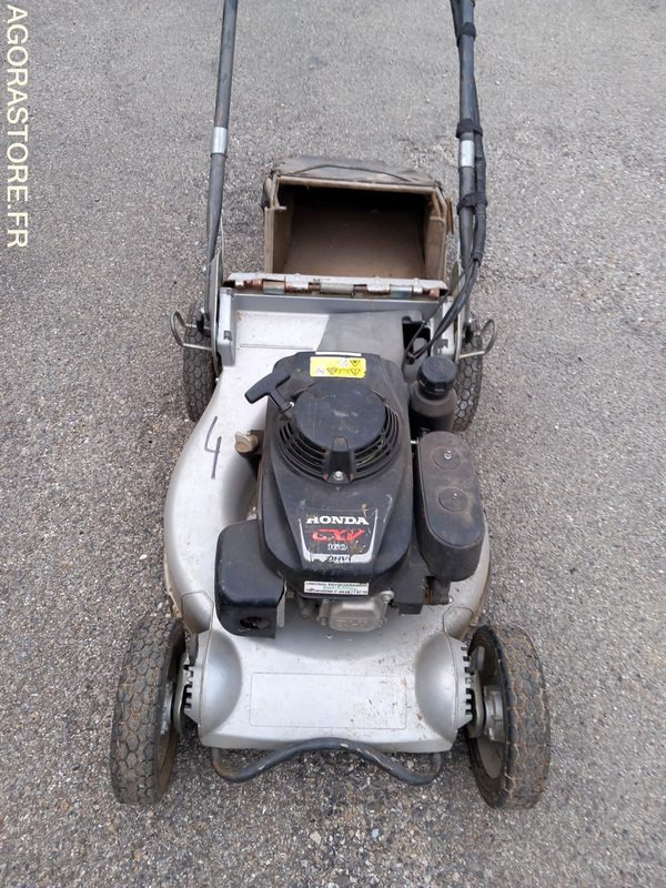 TONDEUSE THERMIQUE TRACTEE ISEKI - Garden mower: picture 1 TONDEUSE THERMIQUE TRACTEE ISEKI - Garden mower: picture 1