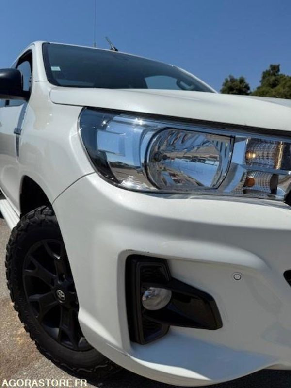 Pickup truck TOYOTA HILUX 43265 kms 2020: picture 10