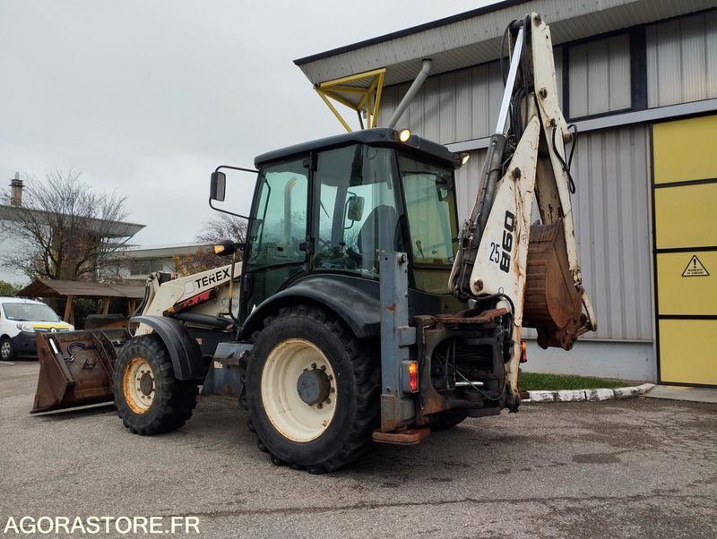 TRACTOPELLE TEREX 860 SX de 2006 n° 7969 - Backhoe loader: picture 4 TRACTOPELLE TEREX 860 SX de 2006 n° 7969 - Backhoe loader: picture 4