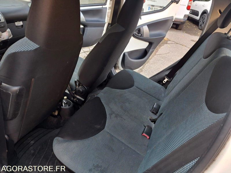 Car Toyota AYGO 115578kms -  2014: picture 8