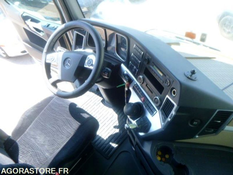 Tractor unit MERCEDES ACTROS 1845 GRANDE CABINE - 2012 - IMMATRICULATION SLOVENE: picture 9