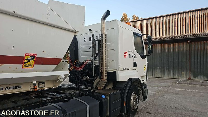 TRACTEUR RENAULT PREM LANDER 460 4X2 - 2012 / 324844KM - CA389CC (MJC562) - Tractor unit: picture 4 TRACTEUR RENAULT PREM LANDER 460 4X2 - 2012 / 324844KM - CA389CC (MJC562) - Tractor unit: picture 4