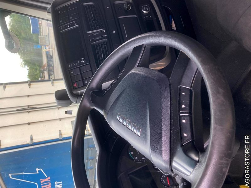 Tracteur IVECO Stralis AS110S46 LNG - 2019 - 636892 kms (41640) - Tractor unit: picture 5 Tracteur IVECO Stralis AS110S46 LNG - 2019 - 636892 kms (41640) - Tractor unit: picture 5
