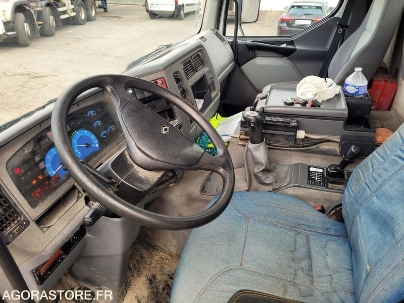 BX-818-LL - Premuim 370 DCI - 2006 - EURO 3 - 6X2 - POLYBENNE - Truck: picture 4 BX-818-LL - Premuim 370 DCI - 2006 - EURO 3 - 6X2 - POLYBENNE - Truck: picture 4