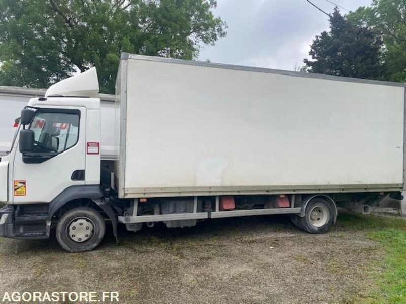 CAMION FOURGON HAYON RENAULT D12 - 2017 - 260 000km - Truck: picture 2 CAMION FOURGON HAYON RENAULT D12 - 2017 - 260 000km - Truck: picture 2