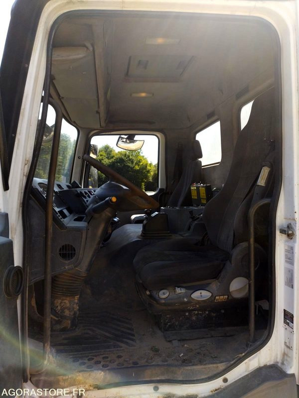 Truck CAMION MERCEDES AMPLIROLL - 2002 - 766 000km: picture 19 Truck CAMION MERCEDES AMPLIROLL - 2002 - 766 000km: picture 19