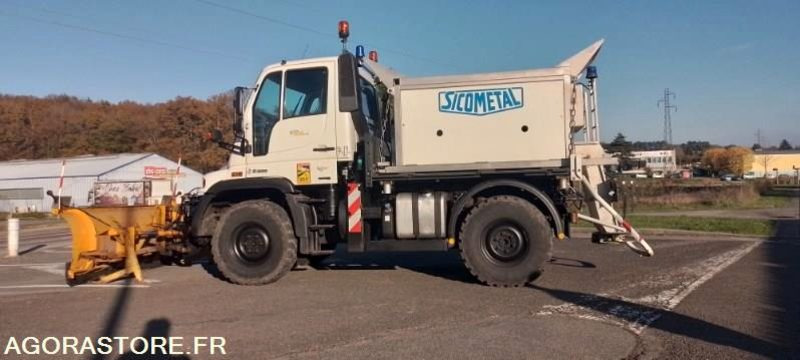 Mercedes UNIMOG U300 - lame de déneigement / saleuse - 2011- 24300 kms - Truck: picture 1 Mercedes UNIMOG U300 - lame de déneigement / saleuse - 2011- 24300 kms - Truck: picture 1