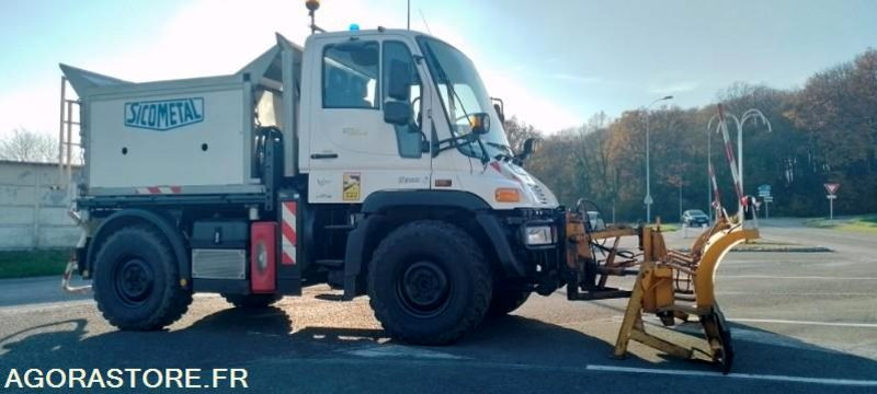 Mercedes UNIMOG U300 - lame de déneigement / saleuse - 2011- 24300 kms - Truck: picture 3 Mercedes UNIMOG U300 - lame de déneigement / saleuse - 2011- 24300 kms - Truck: picture 3
