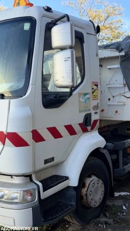 RENAULT MIDLUM BEN/AMO AVEC SALEUSE - Truck: picture 2 RENAULT MIDLUM BEN/AMO AVEC SALEUSE - Truck: picture 2