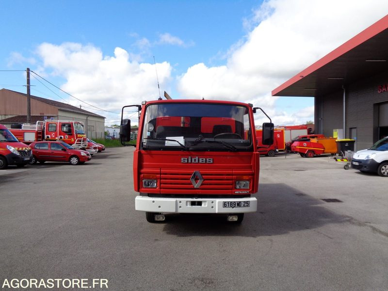 RENAULT S135 AVEC GENERATRICE 220/380V 6189WD25 - Truck: picture 1 RENAULT S135 AVEC GENERATRICE 220/380V 6189WD25 - Truck: picture 1