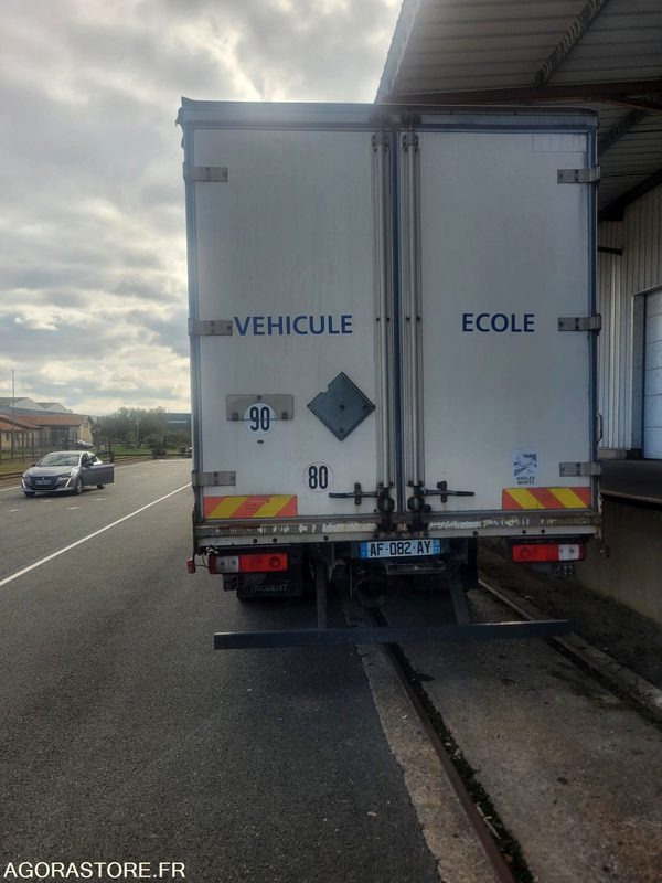 Renault Premium - 2009 - 470000 Kms - Truck: picture 4 Renault Premium - 2009 - 470000 Kms - Truck: picture 4