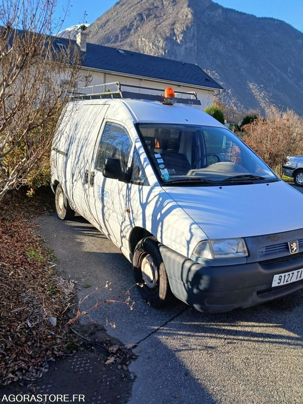 PEUGEOT EXPERT EN L'ETAT REMORQUE IMPERATVIE POUR ENLEVEMENT - Van: picture 3 PEUGEOT EXPERT EN L'ETAT REMORQUE IMPERATVIE POUR ENLEVEMENT - Van: picture 3