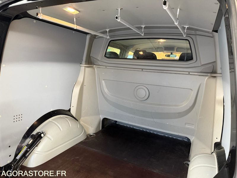Small van Volkswagen transporter t6 - 2l 114cv -190 000 km- 5 places - 2018 -: picture 14 Small van Volkswagen transporter t6 - 2l 114cv -190 000 km- 5 places - 2018 -: picture 14