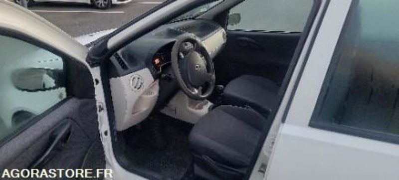 Fiat punto 209968 kms 2005 - Car: picture 5 Fiat punto 209968 kms 2005 - Car: picture 5