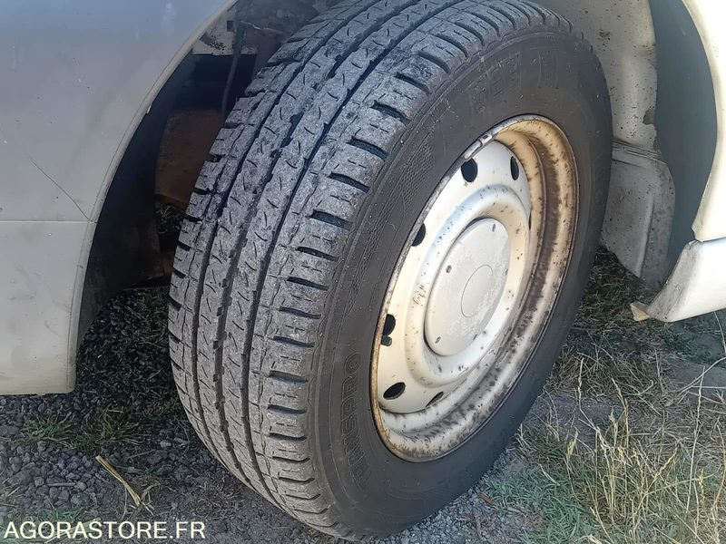 Peugeot expert frigorifique 2l hdi 2001 93620kms - Refrigerated van: picture 2 Peugeot expert frigorifique 2l hdi 2001 93620kms - Refrigerated van: picture 2