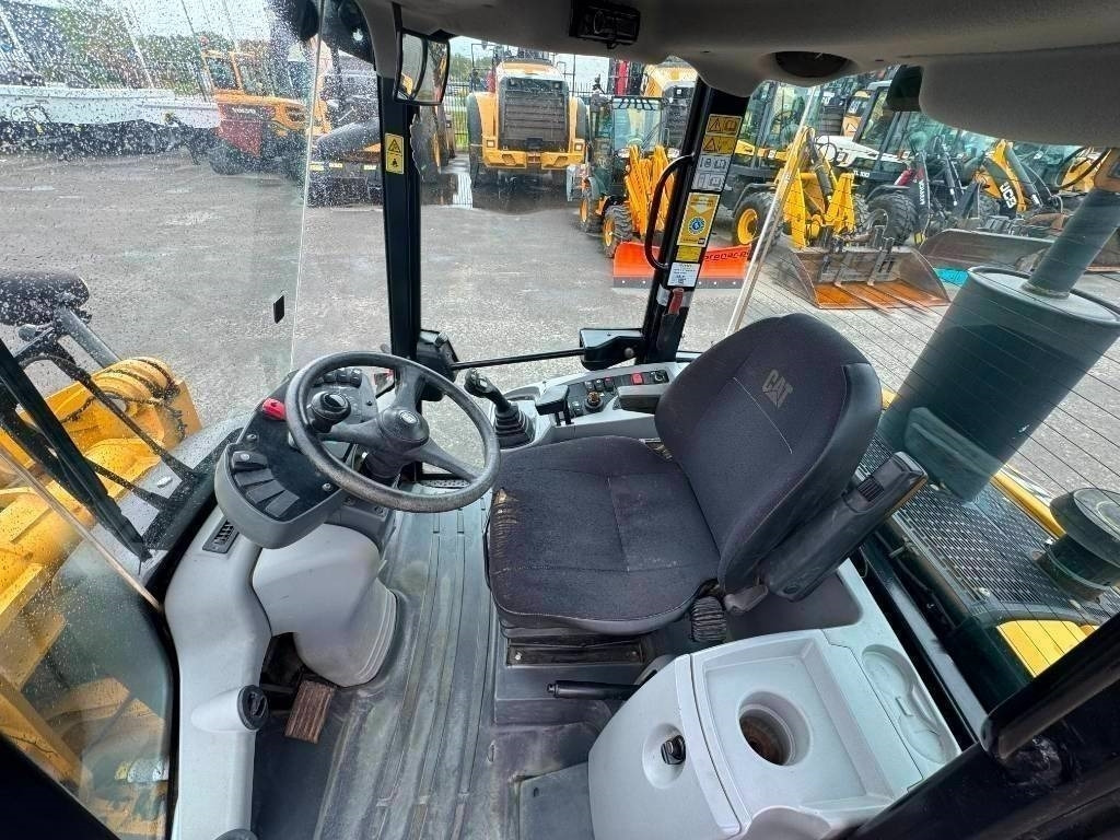 CAT 906 H 2 - Wheel loader: picture 4 CAT 906 H 2 - Wheel loader: picture 4