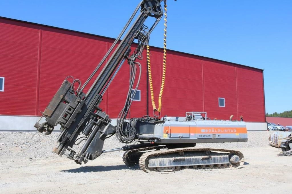 Sennebogen 10-12,5 - Drilling rig: picture 1 Sennebogen 10-12,5 - Drilling rig: picture 1