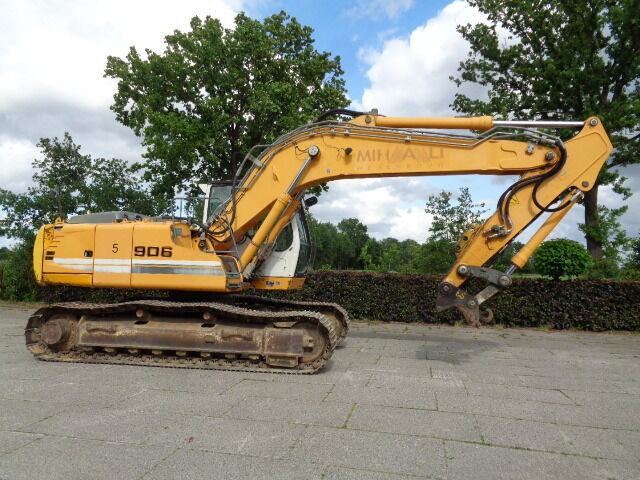 Liebherr R906LC - Crawler excavator: picture 1 Liebherr R906LC - Crawler excavator: picture 1