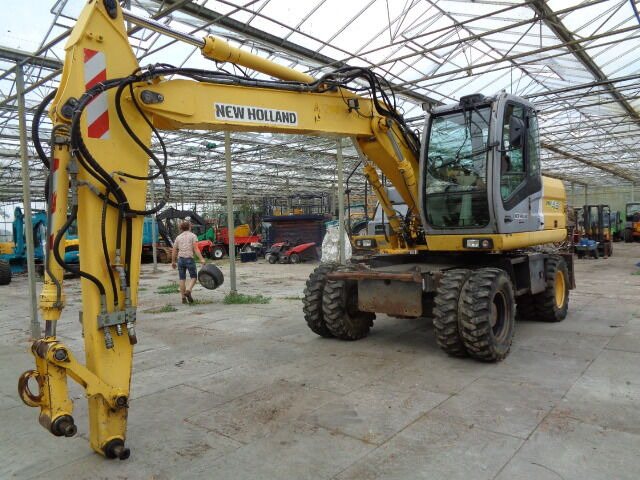 New Holland MH 4.6 - Wheel excavator: picture 2 New Holland MH 4.6 - Wheel excavator: picture 2