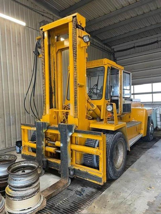 Svetruck 16120-38 - Forklift: picture 1 Svetruck 16120-38 - Forklift: picture 1