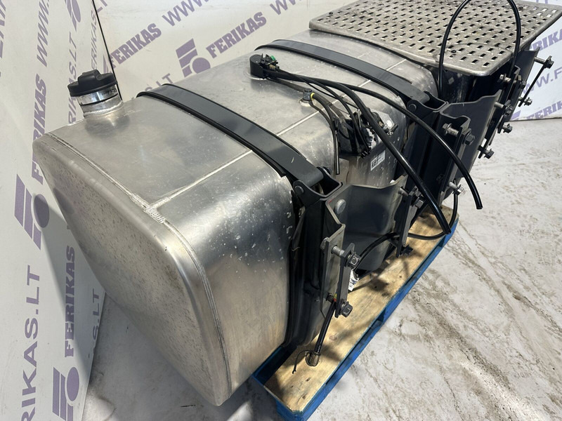 DAF XF - Fuel tank for Truck: picture 5 DAF XF - Fuel tank for Truck: picture 5