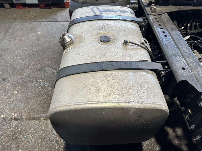 DAF XF/XG - Fuel tank for Truck: picture 4 DAF XF/XG - Fuel tank for Truck: picture 4