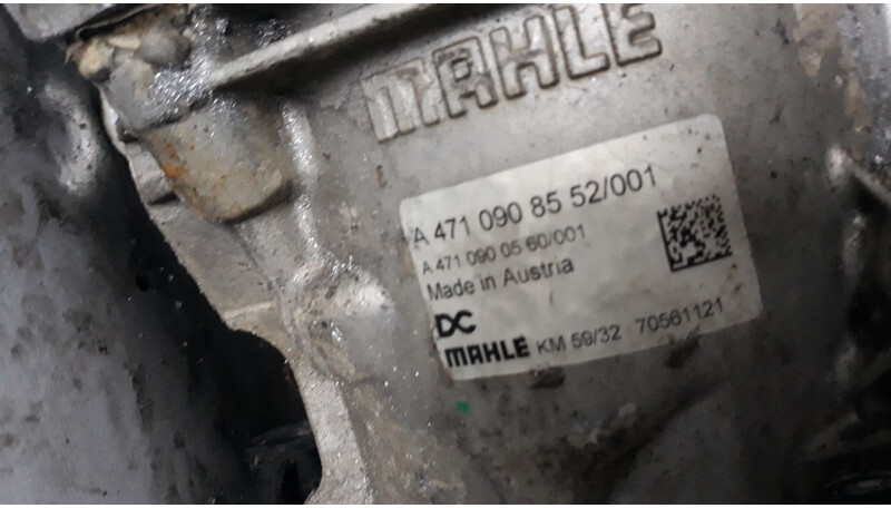 Mercedes-Benz Actros - Fuel filter for Truck: picture 4 Mercedes-Benz Actros - Fuel filter for Truck: picture 4