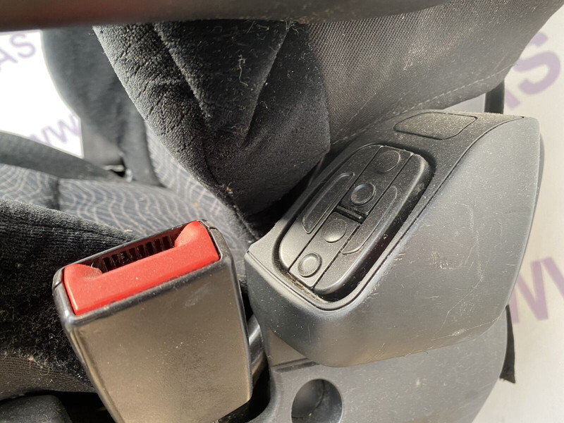 Mercedes-Benz Actros MP4 - Seat for Truck: picture 3 Mercedes-Benz Actros MP4 - Seat for Truck: picture 3