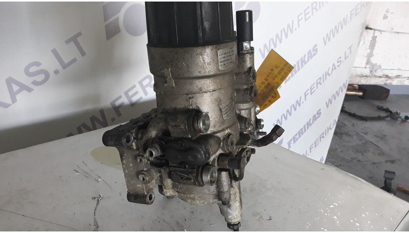 Mercedes-Benz ActrosMP4 - Fuel filter for Truck: picture 4 Mercedes-Benz ActrosMP4 - Fuel filter for Truck: picture 4