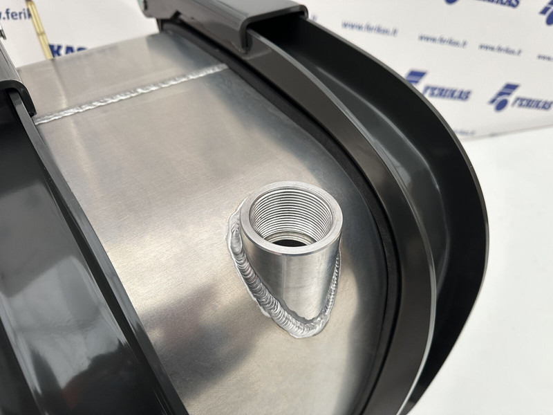 Mercedes-Benz - Hydraulic tank for Truck: picture 5 Mercedes-Benz - Hydraulic tank for Truck: picture 5