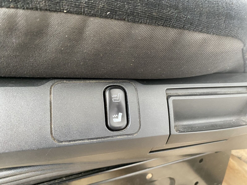 Mercedes-Benz MP4 actros - Seat for Truck: picture 3 Mercedes-Benz MP4 actros - Seat for Truck: picture 3