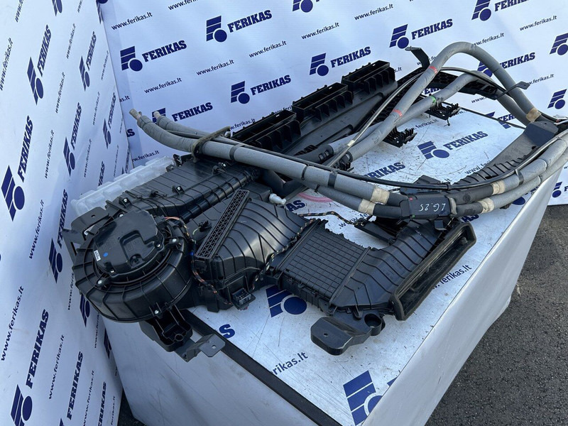Mercedes-Benz cabin air conditioning system - Cab and interior for Truck: picture 2 Mercedes-Benz cabin air conditioning system - Cab and interior for Truck: picture 2
