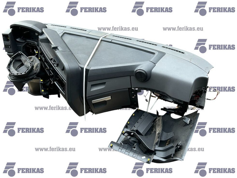 Renault complete dashboard - Bumper for Truck: picture 3 Renault complete dashboard - Bumper for Truck: picture 3