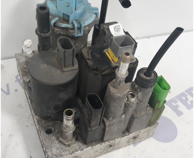 Volvo FH4 - Exhaust system for Truck: picture 3 Volvo FH4 - Exhaust system for Truck: picture 3