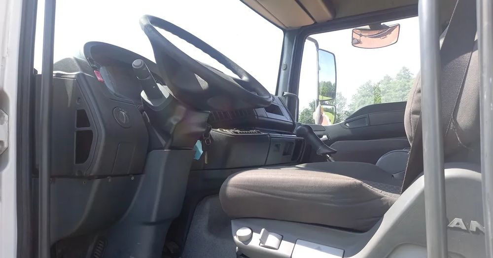 Tipper MAN TGL 7 150: picture 10