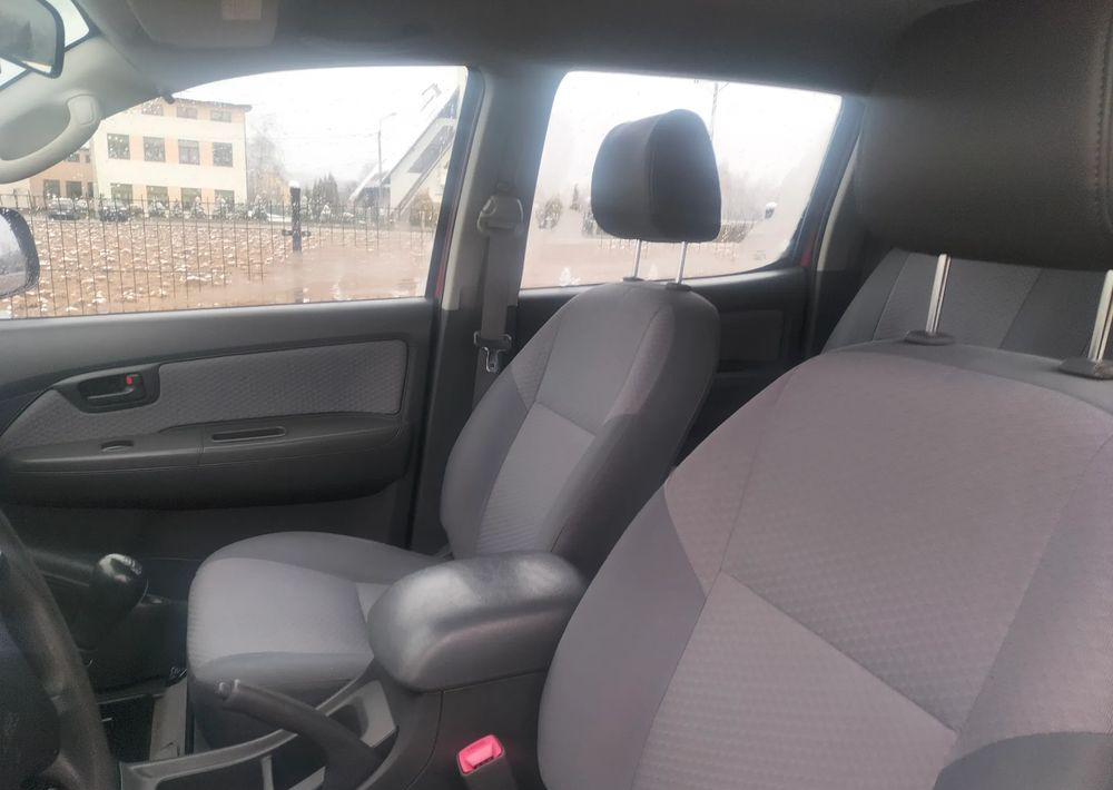 Toyota Hilux 2.5D 4x4, straż, strażacki, pożarniczy - Pickup truck: picture 5 Toyota Hilux 2.5D 4x4, straż, strażacki, pożarniczy - Pickup truck: picture 5