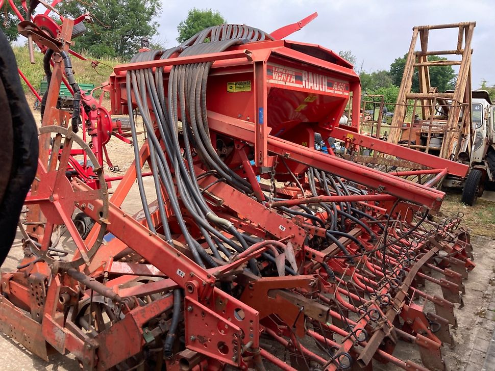 Türpisch Landmaschinen
Herr Christian Türpisch - - Combine seed drill: picture 4 Türpisch Landmaschinen
Herr Christian Türpisch - - Combine seed drill: picture 4