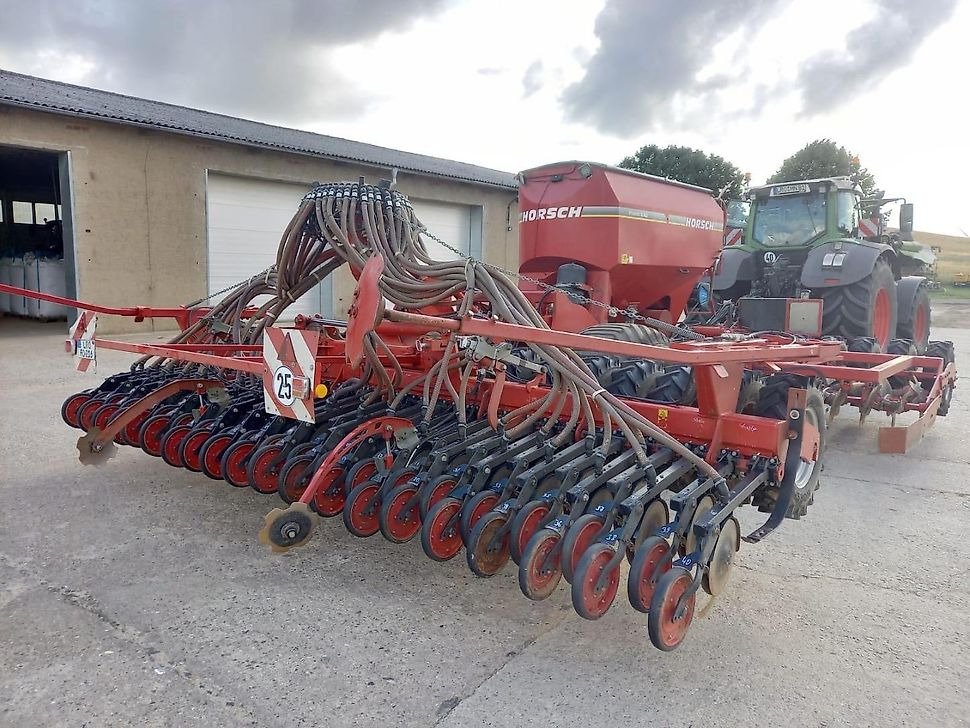 Türpisch Landmaschinen
Herr Christian Türpisch - - Seed drill: picture 3 Türpisch Landmaschinen
Herr Christian Türpisch - - Seed drill: picture 3