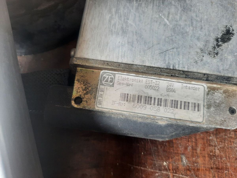 Bosch Bader 0504.1.A00 EST-32 - ECU: picture 2 Bosch Bader 0504.1.A00 EST-32 - ECU: picture 2
