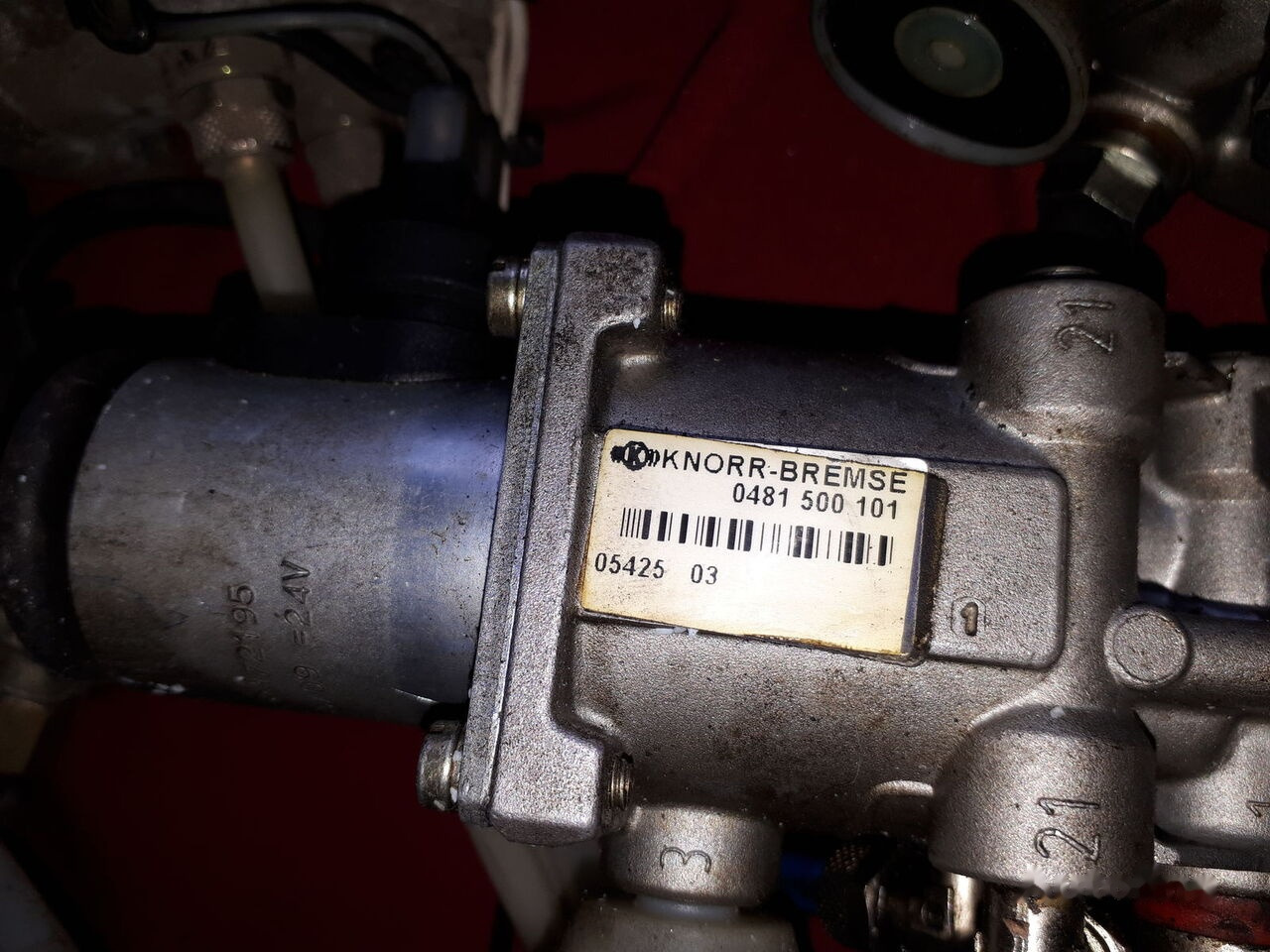 Scania Knorr- Bremz 0486203025. 4800010110.486200008.486203033 Scania Volvo - Brake valve for Truck: picture 3 Scania Knorr- Bremz 0486203025. 4800010110.486200008.486203033 Scania Volvo - Brake valve for Truck: picture 3