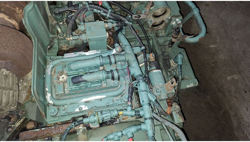 Volvo DH12D 420EC01. DH12E340EC06 . - Engine: picture 3 Volvo DH12D 420EC01. DH12E340EC06 . - Engine: picture 3