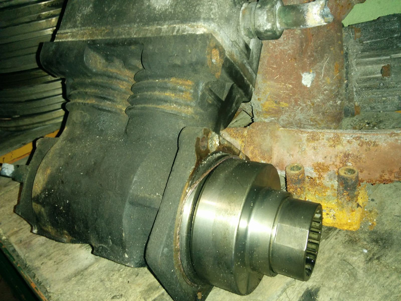 Volvo LP4905 /. LP4992 -B12 .Мерседес - Engine and parts: picture 2 Volvo LP4905 /. LP4992 -B12 .Мерседес - Engine and parts: picture 2