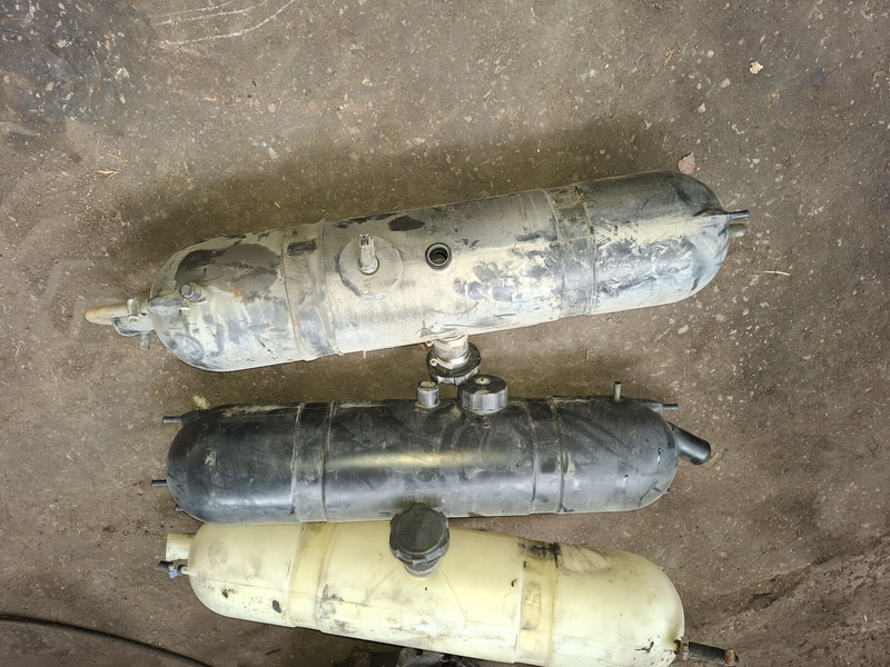 Volvo Scani - Expansion tank: picture 2 Volvo Scani - Expansion tank: picture 2