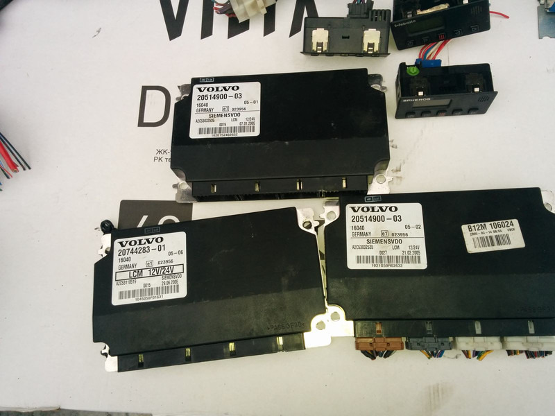 Volvo Siemts VDO 20514900-03 20569213-P03. 20744283-01. 20865208-02. - ECU: picture 2 Volvo Siemts VDO 20514900-03 20569213-P03. 20744283-01. 20865208-02. - ECU: picture 2
