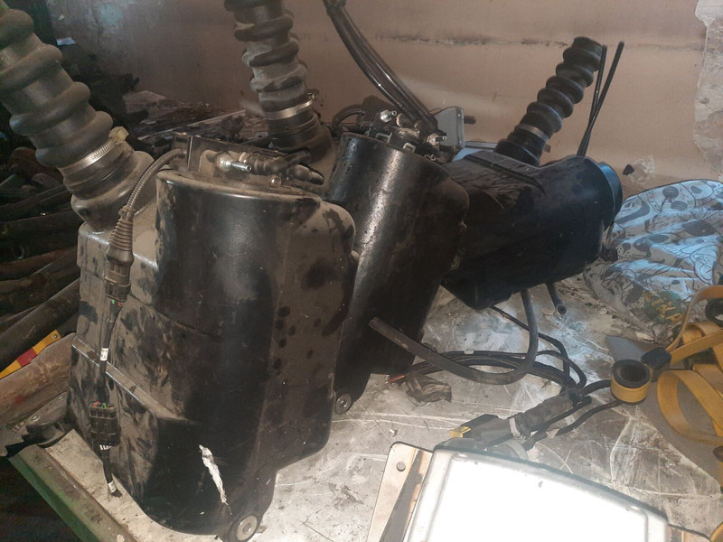 Volvo UDA2-7, 5-EXE-24 - Exhaust system: picture 4 Volvo UDA2-7, 5-EXE-24 - Exhaust system: picture 4