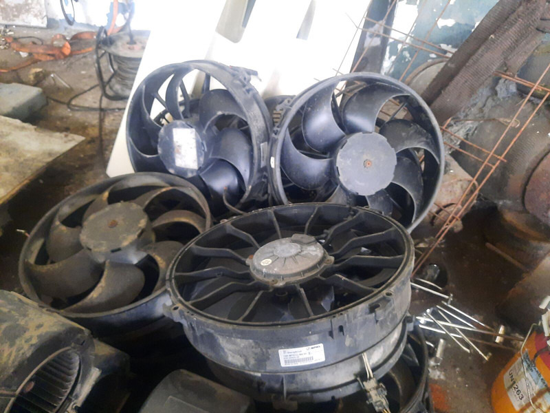 Volvo масляный мотор вентилятора SAUER DANFOSS C19.2L00888\174 - Fan: picture 1 Volvo масляный мотор вентилятора SAUER DANFOSS C19.2L00888\174 - Fan: picture 1