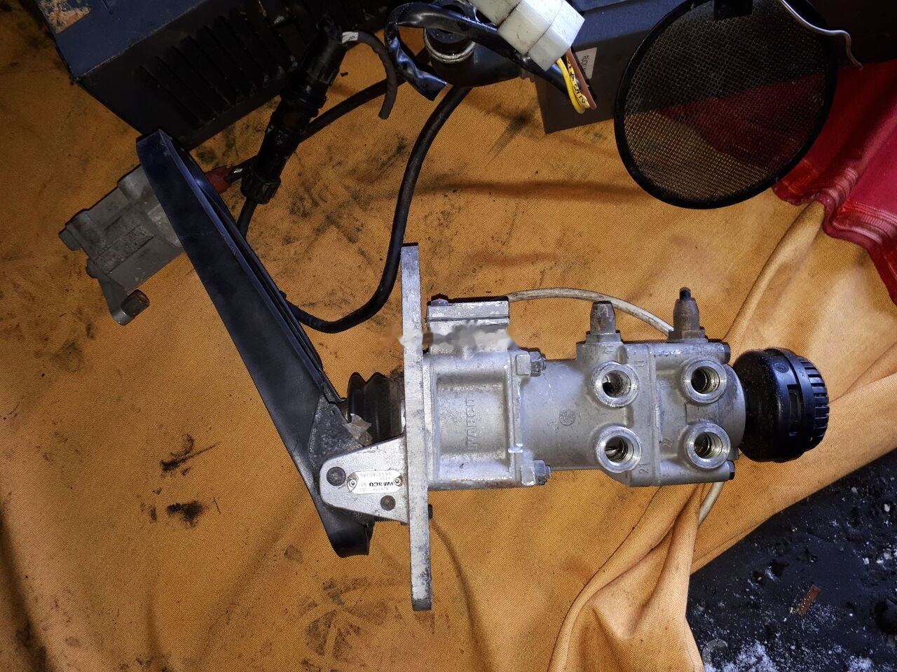 WABCO 3653240180 .4614945081 (82585810000) - Brake cylinder for Bus: picture 4 WABCO 3653240180 .4614945081 (82585810000) - Brake cylinder for Bus: picture 4